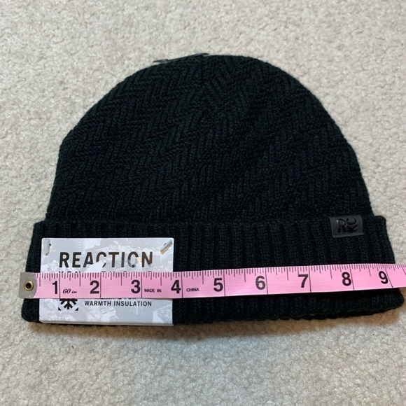NWT Kenneth Cole Reaction Black Herringbone Knit Hat Beanie Unisex - Picture 5 of 6